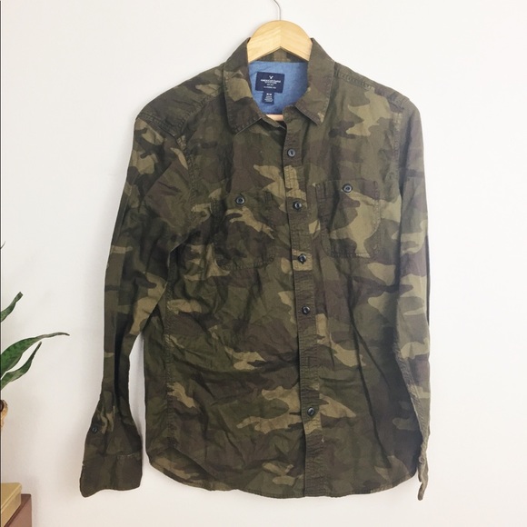 American Eagle Outfitters Other - Men’s Camo Button Down